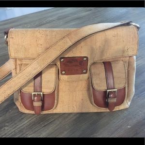 Montado cork cross body satchel.